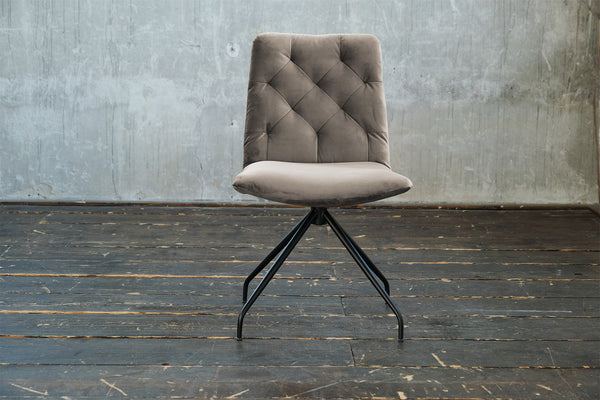 Silla KAWOLA NEW CHARME, silla giratoria de comedor, color de terciopelo sand
