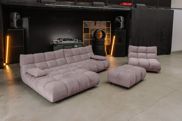 Conjunto de salón KAWOLA VIVIEN: sofá esquinero, sillón giratorio y banco, en terciopelo gris rosado