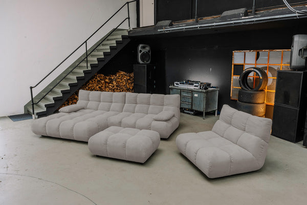 Conjunto de salón KAWOLA VIVIEN: sofá esquinero, sillón giratorio, puf y banco, de pana fina gris